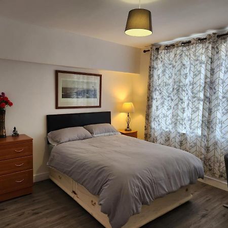 White House Ensuite Double Bedroom วอร์ริงตัน ภายนอก รูปภาพ