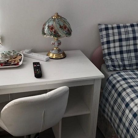White House Ensuite Double Bedroom วอร์ริงตัน ภายนอก รูปภาพ
