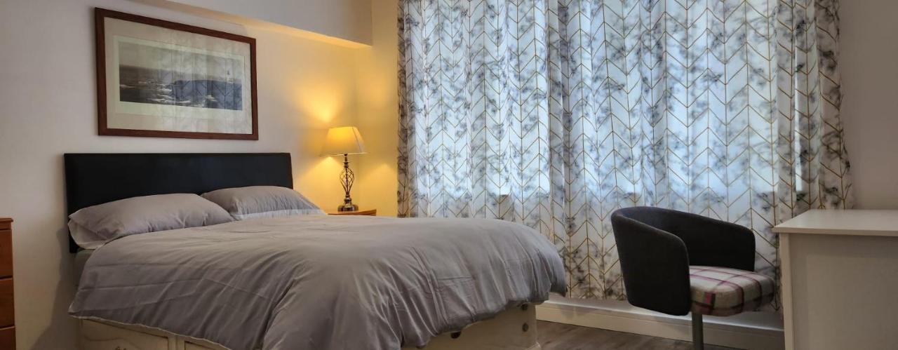 White House Ensuite Double Bedroom วอร์ริงตัน ภายนอก รูปภาพ