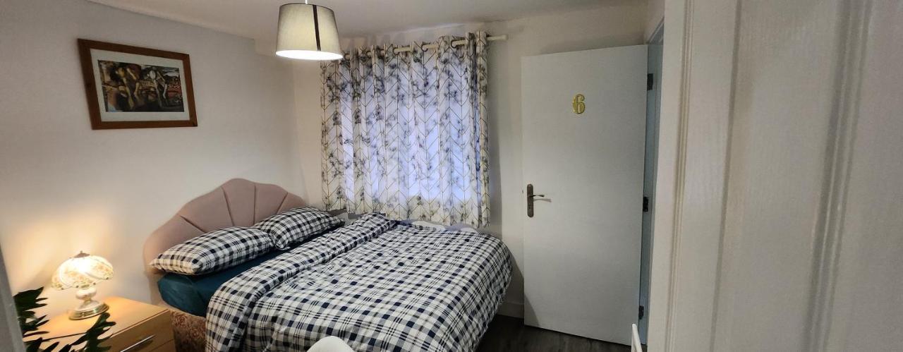 White House Ensuite Double Bedroom วอร์ริงตัน ภายนอก รูปภาพ