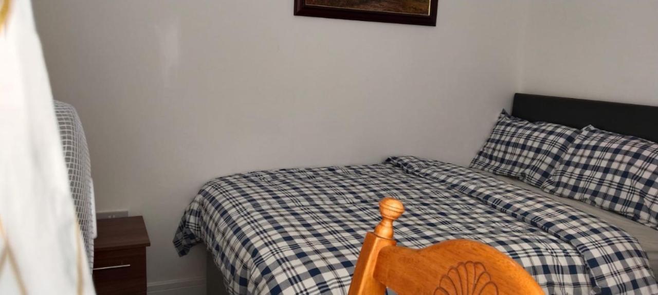 White House Ensuite Double Bedroom วอร์ริงตัน ภายนอก รูปภาพ