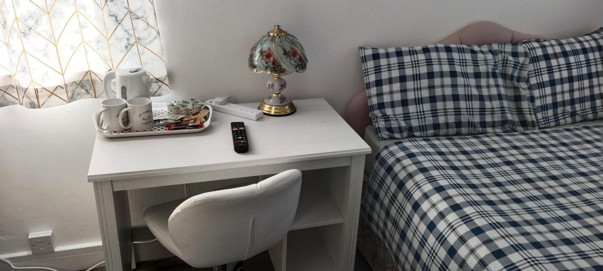 White House Ensuite Double Bedroom วอร์ริงตัน ภายนอก รูปภาพ