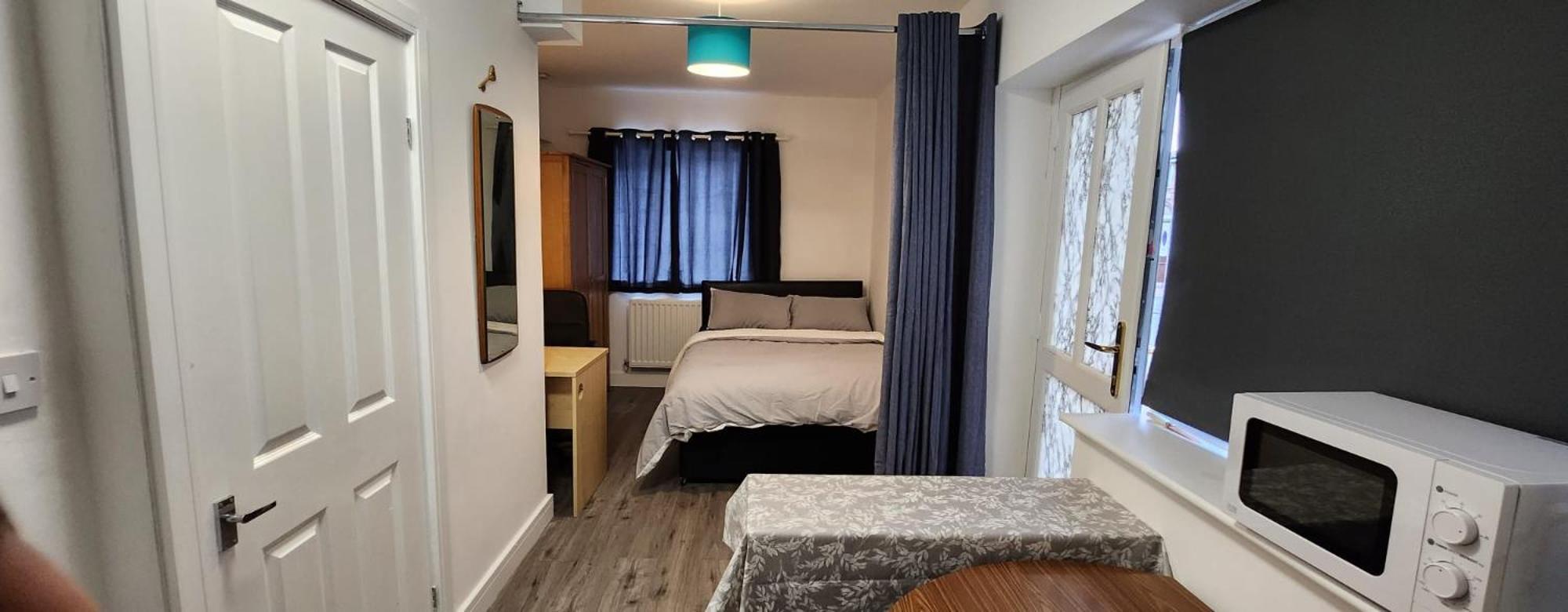 White House Ensuite Double Bedroom วอร์ริงตัน ภายนอก รูปภาพ